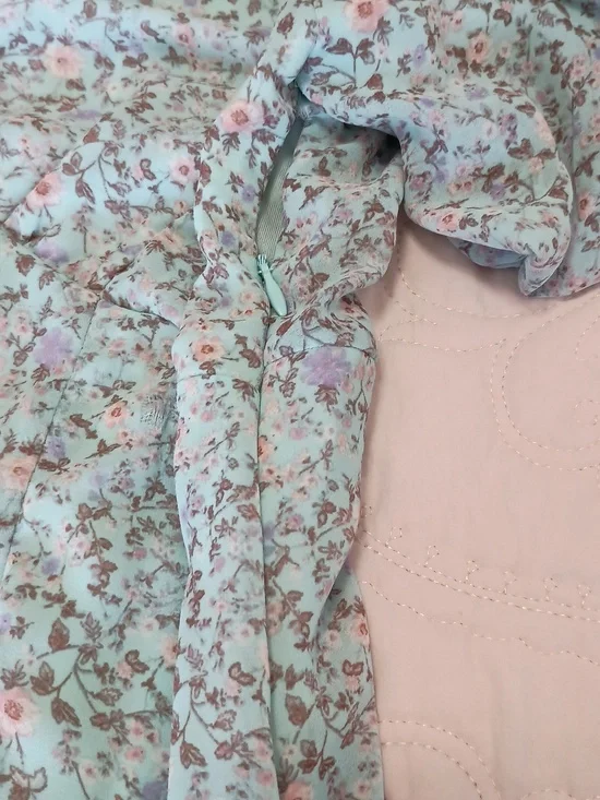 By The River Light Green Floral Puff-Sleeve Maxi Dress - Picture 11 of 11